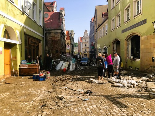 Kiedy, bez obaw o zdrowie własne i rodziny można bezpiecznie wrócić do domów zalanych przez powódź?